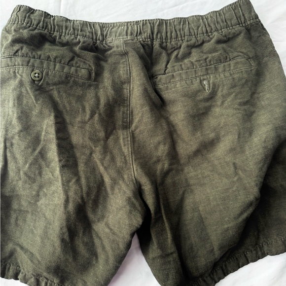 Abercrombie & Fitch Men's Khaki Athletic Shorts - Picture 3 of 3
